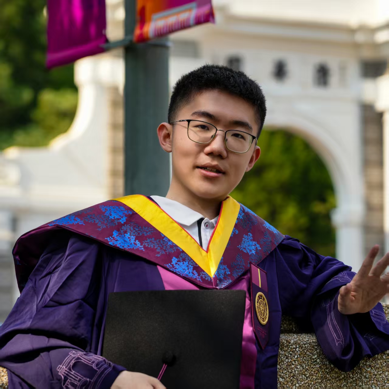 Songwei Li